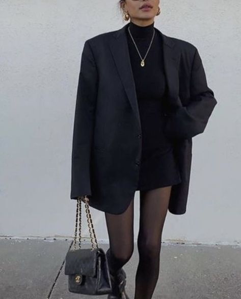 Women In Blazers Aesthetic, All Black Outfit Summer Work, Black Blazer Outfit All Black, All Black Outfit Blazer, Black Blazer Jacket Outfit, Long Blazer Skirt Outfit, Oversized Blazer Black Outfit, Big Blazer Outfits Black, Large Black Blazer Outfit