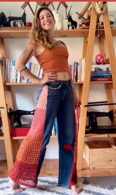 How To Make Jeans, Ropa Upcycling, Crochet Bottoms, Crochet Pants, Diy Clothes Design, Crochet Wool, Crochet Fabric, Fun Crochet Projects, Fancy Dress Design