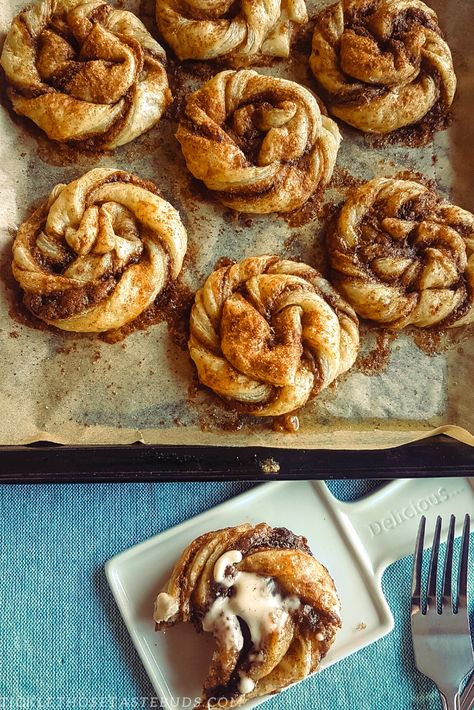 Norwegian Cinnamon Knots, Cinnamon Roll Knots Recipe, Cinnamon Roll Knots, Pastry Treats, Cinnamon Roll Recipe Homemade, Cut Recipe, Make Cream Cheese, Cream Cheese Glaze, Sweet Rolls