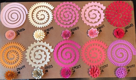 Fields Of Heather: Free Templates & Tutorials For Making Rolled & Other Small Paper Flowers Rolled Paper Flowers, Diy Flores, Desain Quilling, Fleurs Diy, Paper Flower Template, Flower Template, Paper Flowers Diy, Cricut Creations, Flower Tutorial