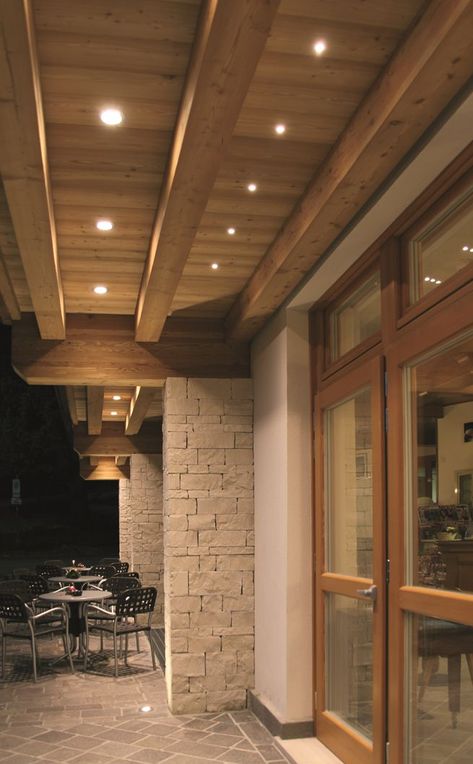 Luci a incasso per illuminazione porticato esterno Garage Doors, Garage, Outdoor Decor, Home Decor, Home Décor