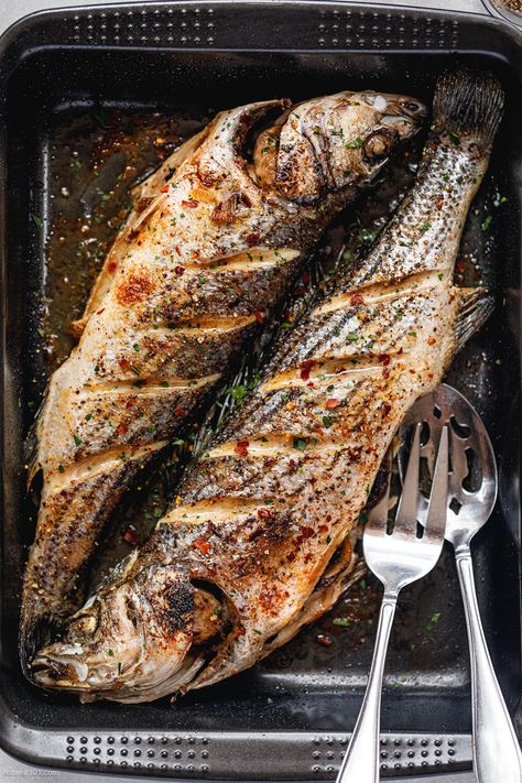 Oven Grilled Fish Recipes, Cooking Sea Bass Fish, Whole Fish Recipes Grilled, Grilled Seabass Recipe, Whole Sea Bass Recipes Baked, Fish Grilling Recipes, Grill Fish Recipes, Whole Sea Bass Recipes, Grilled Sea Bass Recipes