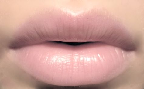 nude Fuller Lips Tutorial, Pale Pink Lipstick, Pale Pink Lips, Lip Tutorial, Nude Lips, Lip Gloss Tubes, Perfect Lips, Pink Lipstick, Nude Lip