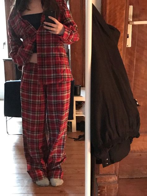 Christmas Pijama Aesthetic, Flannel Pjs Aesthetic, Fluffy Pjs Aesthetic, Red Pjs Aesthetic, Cute Pjs Winter, Winter Pyjama Aesthetic, Christmas Pyjama Aesthetic, Christmas Pjamamas, Fall Pjs Aesthetic