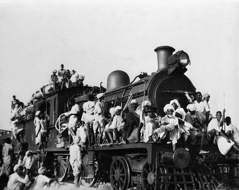 Rare photos: The birth and partition of India - Yahoo News India: 1947 India, Partition Of India, History Of Pakistan, Arte Yoga, Pakistan Independence, Independance Day, India Independence, Vintage India, History Of India