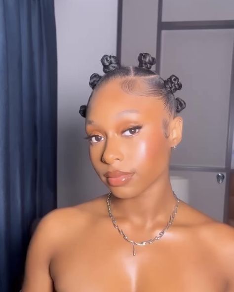 Flo Renée, Bantu Knots Short Hair, Natural Hair Pixie Cut, Protective Styles For Natural Hair Short, Black Hair Protective Styles, Bantu Knot Hairstyles, Bantu Knot, Natural Hair Hairstyles, Quick Natural Hair Styles