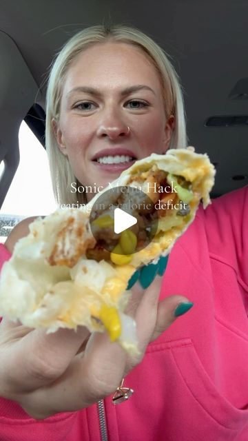 Samantha on Instagram: "Sonic Menu Hack✨ reminds me of the old
snack wraps! 
430 cals includes the drink
Here’s how to order:
-1 hickory barbecue chicken tender wrap, take
the barbecue sauce off, add extra lettuce,
pickle, tomato, and onion (410 cals)
-Large diet limade add sf blackberry sf
raspberry and fresh lime pieces (20 cals)

#sonic #menu #hack #snackwrap #chicken
#tender #lime #drink #lowcalorie
#caloriedeficit #mealidea #fastfood
#drivethru #togo #weightloss #pcos" Snack Wraps, Sonic Menu, Diet Fast, Snack Wrap, Chicken Tender, Protein Meals, Barbecue Chicken, Food Options, Drive Thru