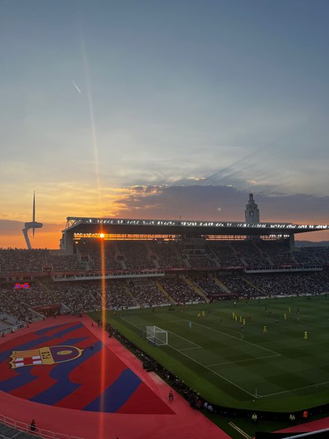 Barcelona Football Stadium, Barcelona Aesthetic, Spain Football, Whatsapp Wallpapers Hd, Soccer Photography, Football Wags, Barcelona Team, Soccer Stadium, Barcelona Soccer