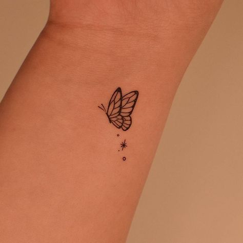 Fine Line Butterfly Tattoo, Line Butterfly Tattoo, Fine Line Butterfly, Tiny Butterfly Tattoo, Tattoo On The Wrist, Line Butterfly, Wrist Tattoos Girls, Maching Tattoos, Butterfly Tattoos On Arm