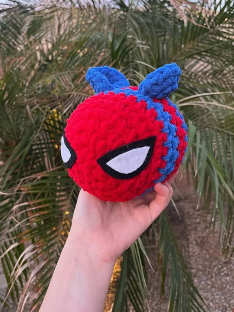 Amigurumi pattern Free Marvel Crochet Patterns, Spiderman Free Crochet Pattern, Crochet For My Boyfriend, Crochet Patterns Spiderman, Spiderman Crochet Pattern Free, Spider Man Crochet Pattern, Bee Superhero, Spiderman Crochet Pattern, Spiderman A Crochet