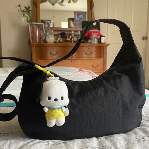 pochacco charm + baggu crescent bag Baggu Charms, Baggu Bag Accessories, Whats In My Baggu Crescent Bag, Baggu Crescent Bag Aesthetic, Baggu Crescent Bag Outfit, Baggu Crescent Bag, Baggu Bag, Stationary Bag, Baggu Bags