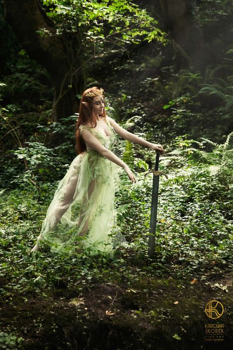 Faerie Photoshoot, Forest Fairy Photoshoot, Goddess Photo Shoot, Fae Magick, Fairy Shoot, Witchy Artwork, Goddess Photoshoot, Plant Witch, Fantasy Photoshoot