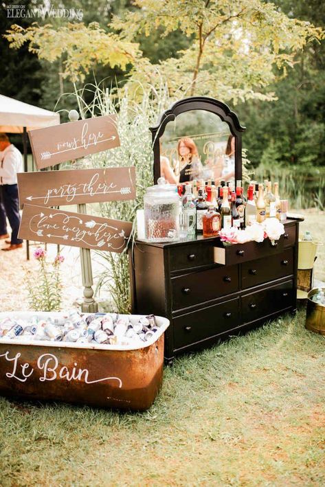 Beer Bath, Diy Wedding Veil, Wedding Drink Station, Country Wedding Reception, French Country Wedding, Diy Wedding Inspiration, Rustic French Country, Drink Bar, Rustic Wedding Inspiration