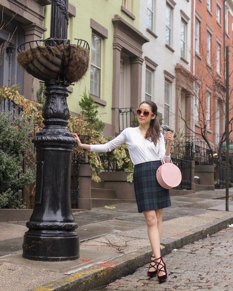 Workwear Wednesday – Green Tartan Skirt Green Tartan Skirt, Work Skirt Outfit, Rainy Spring, Work Skirt, Casual Work Wear, Work Wear Outfits, Circle Bag, Velvet Pumps, Green Tartan