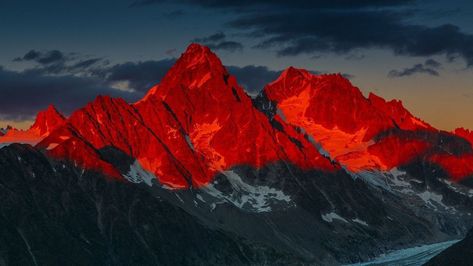 France Wallpaper, Sunset Mountains, Mountain Aesthetic, Red Background Images, Forest Sunset, Wallpaper Red, Scenery Background, Mountain Wallpaper, Red Sunset