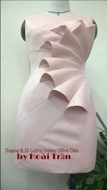 Creative Draping Fashion, Projek Menjahit, Origami Fashion, Draping Fashion, Couture Mode, Classy Dress Outfits, Couture Sewing, Diy Sewing Clothes, African Design Dresses