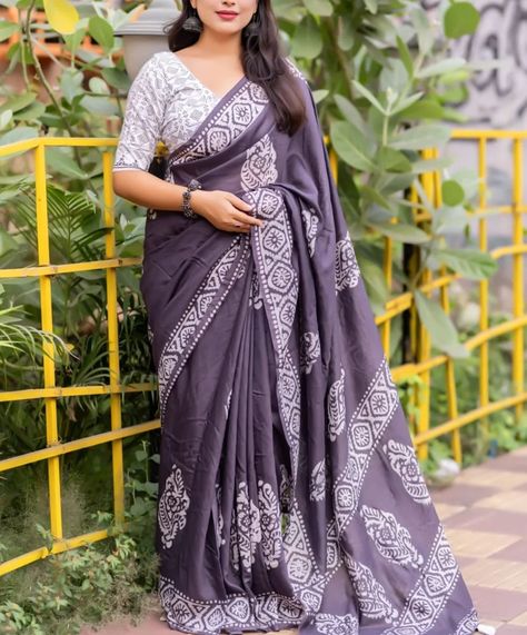 ***SOFT CHANDERI COTTON SAREE with hand block batik prints ~Cotton tassles on pallu ~Blouse- white chanderi cotton with saree matched block print designs ~Saree - 5.5 meters CODE: HPOO1220 WHATSAPP @ 8618709919 / DM **Humble Pleats offers ALL INDIA FREE SHIPPING **Accepts online payments. Do not offer exchanges, cash on delivery, or returns - except for damaged products. In the case of a damaged product, it must be in its original condition in order to be eligible for a return.***Light... Batik Print Saree, Block Print Designs, Batik Saree, Chanderi Cotton Saree, Onam Saree, Saree Styling, Onam Celebration, Saree Traditional, Cotton Saree Designs