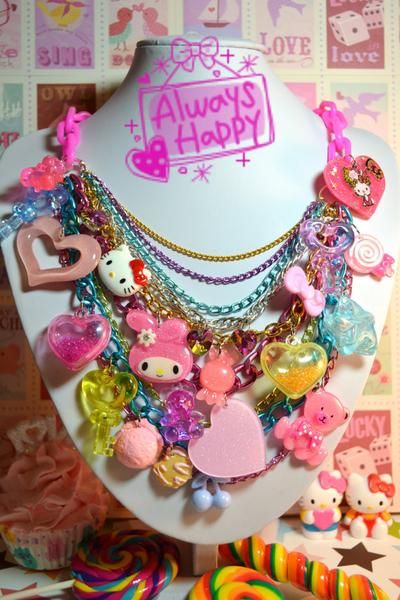 Sanrio loaded necklace Decora Necklace, Harajuku Decora, Kawaii Charms, Kitty Necklace, Kawaii Jewelry, Special Necklace, Fantasias Halloween, Super Chunky, Funky Jewelry