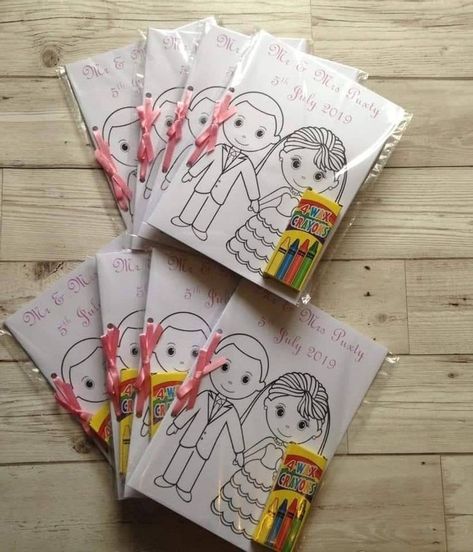 Childrens Wedding Favours, Kids Wedding Favors, Wedding Favour Ideas, Kids Table Wedding, Non Traditional Wedding Ring, Young Wedding, Favour Ideas, Kids Wedding Activities, Kids Favors