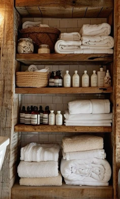 Modest Bathroom, Organize Towels, Bathroom Storage Hacks, Garden Retreat, Victorian Garden, Small Bathroom Storage, Powder Rooms, Towel Storage, Rustic Bathroom