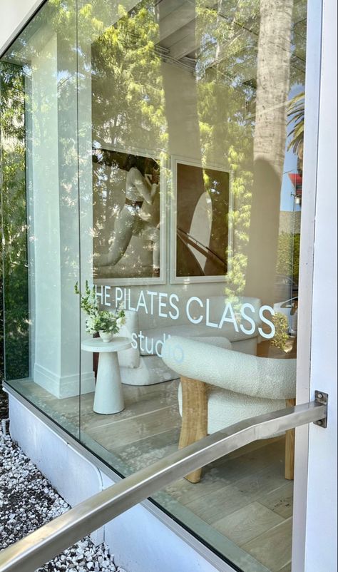 Beautiful Pilates Studios, Boutique Pilates Studio, Wellness Studio Design, Spa Lounge Area, Pilates Studio Design Interiors, Journaling Reading, Pilates Yoga Studio, Pilates Workout Clothes, Pilates Outfits