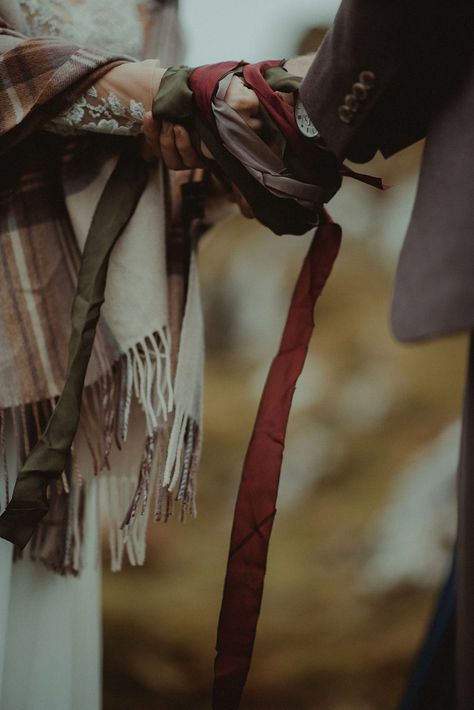 Scottish Elopement Inspiration, Scottish Wedding Handfasting, Handfasting Ceremony Photos, Celtic Hand Fasting Ceremony, Scottish Romance Aesthetic, Handfasting Ceremony Aesthetic, Handfasting Aesthetic, Scottish Handfasting Ceremony, Scottish Wedding Aesthetic