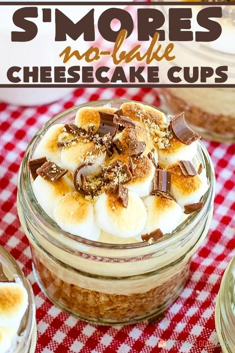 Combine two classic desserts into one with this S’Mores No-Bake Cheesecake Cups idea! Delicious chocolatey S'mores and creamy cheesecake. This is a winner! #smores #dessert #chocolate #nobake #cheesecake Dessert Cups Recipes No Bake, Smores Parfait, Carnival Foods, Dessert Business, Chocolate Chip Cheesecake Bars, Smores Dessert, Homemade Graham Cracker Crust, Orange Baking, Homemade Graham Crackers