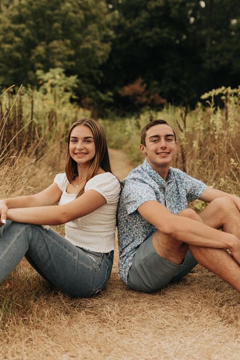 Twin Senior Pictures Sibling Poses, Older Brother Sister Photos, Brother Sister Picture Poses, Brother And Sister Photoshoot Older, Sibling Senior Photos, 2 Siblings Photography Poses, Twin Senior Pictures Brother And Sister, Brother And Sister Photo Ideas Sibling Poses Older, Teenage Sibling Photos