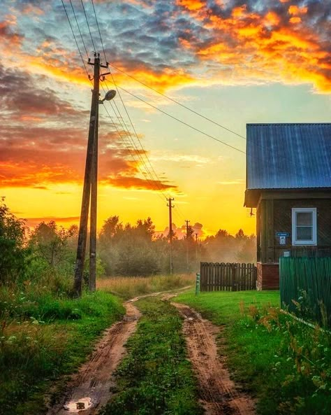 Landscape Photography Nature, Countryside House, Rural Landscape, Alam Yang Indah, Wooden House, Nature Aesthetic, Summer Aesthetic, Pretty Pictures, Mother Nature