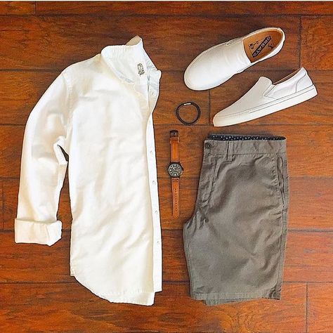 Chris Mehan ☀️ Mens Summer Outfits, Cool Summer Outfits, Outfit Grid, Men Fashion Casual Outfits, Mens Fashion Summer, Mens Casual Outfits, Men Looks, Outfit Casual, Stylish Men