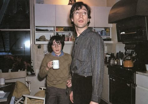 Click this image to show the full-size version. Beatles Kids, John And Yoko, John Lennon Yoko Ono, Sean Lennon, John Lennon And Yoko, Julian Lennon, John Lennon Beatles, Beatles Pictures, Beatles Photos