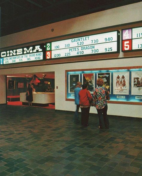 Pleasant Family Shopping: General Cinema's Feature Presentation Here are a few scenes from various General Cinema theatres from 1976 through 1980. If you grew up going to any of their theatres during or around that era, these photos should resonate. Movie Theater Aesthetic, Vintage Movie Theater, Movie Marquee, Pete Dragon, Vintage Mall, Cinema Theatre, 90s Movies, 80s Movies, Close Encounters