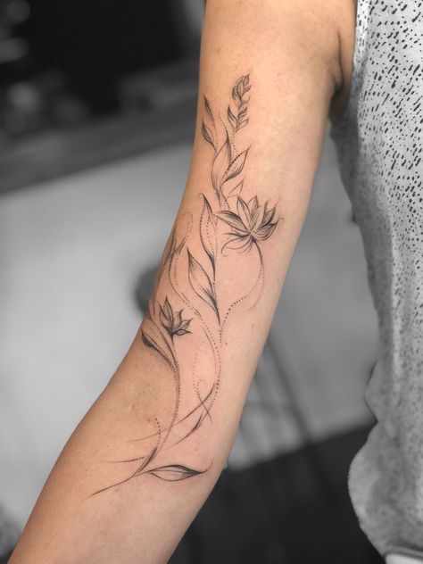 Tattoo Hip, Whimsical Tattoos, Wrap Around Tattoo, Around Arm Tattoo, Feminine Face, Wrap Tattoo, Small Forearm Tattoos, Bat Tattoo, Vine Tattoos