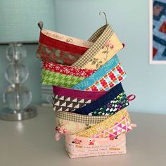 Pixie Basket Tutorial, Sewn Baskets Storage Bins Diy, New Sewing Ideas Projects, Quilting Small Projects, Quick Sewn Gifts, Sewing Baskets Diy, Quilt Gifts Ideas, Small Quilted Gifts To Make, Kitchen Crafts Diy Sewing Projects