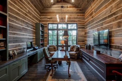 Farmhouse Study, Man Study, Rustic Home Office, Cabin Office, Rough Hewn Wood, Ranch Design, Rustic Home Offices, Garden Home Office, Rustic Office