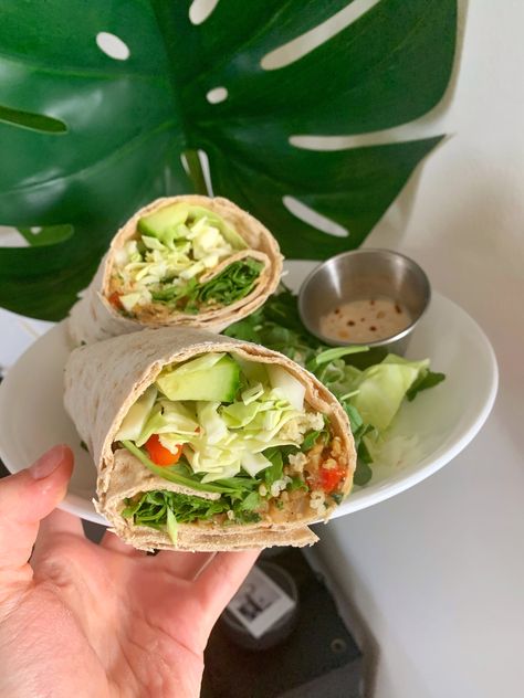 If you aren’t lucky enough to live by a Trader Joe’s, or just don’t feel like dealing with the effort of battling with the Pilates moms trying to find parking, make your own Spicy Lentil Lavash Wrap at home. Spicy Lentil Wrap, Lavash Wrap, Veg Wraps, Vegan Wraps, Healthy Wraps, Breakfast Wraps, Packed Lunches, Vegan Cookbook, Sophomore Year