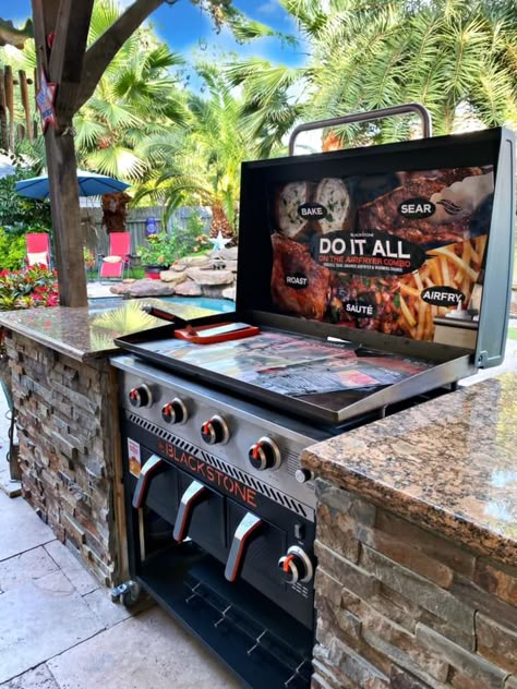 Rustic Outdoor Kitchens, Outdoor Grill Station, Modern Outdoor Kitchen, Outdoor Kitchen Plans, Build Outdoor Kitchen, Outdoor Bbq Kitchen, Backyard Grilling, Patio Kitchen, Backyard Kitchen