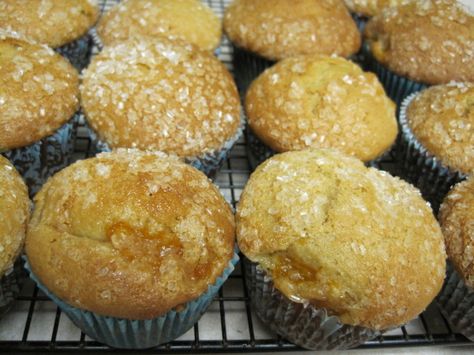 These are as close to Debbie Fields' muffin as you are going to get. They are scrumptious. Mandarin Orange Muffins, Mandarin Muffins, Orange Bread Recipe, Orange Muffin Recipe, Buttermilk Bread, Mrs Fields, Orange Extract, Orange Muffins, Mandarin Oranges