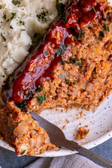 Tofu Meatloaf Recipes, Vegan Meatloaf Chickpea, Plant Based Meatloaf Recipes, Lentil Loaf Recipe Vegetarian, Meatloaf No Egg, Vegan Meatloaf Lentil, Vegetarian Meatloaf Recipes, Dairy Free Meatloaf, Vegan Meatloaf Recipes