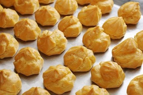 Pâte à choux : la meilleure recette Choux Buns, Gluten Free Puff Pastry, Choux Pastry, Baking Classes, Pastry Desserts, Baking With Kids, Eclairs, Pastry Recipes, Beignets