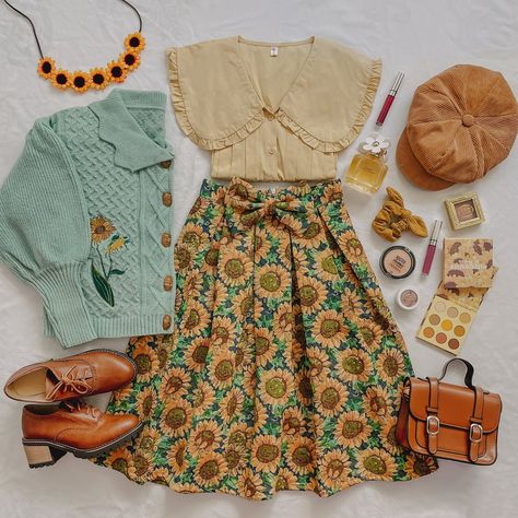 Sunflower Outfit Ideas, Sunflower Inspired Outfit, Van Gogh Aesthetic Outfits, Sunflower Aesthetic Outfit, Sunflower Dress Aesthetic, Sunflower Skirt Outfit, Sunflower Outfit Aesthetic, Van Gogh Inspired Outfit, Van Gogh Outfit