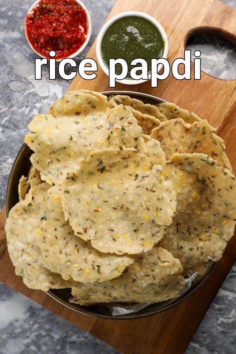 Rice Flour Snacks, Papdi Recipe, Indian Sweets Recipes, Hebbars Kitchen, Vegetarian Indian Recipes, Recipe Rice, Indian Veg Recipes, Pakora Recipes, Spicy Snacks Recipes