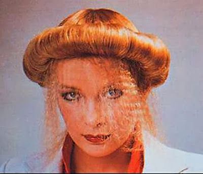 They call it "The Jellyfish." Yikes! | The Hair Hall of Fame| hair humor | red hair | redhead | worst hair styles Vintage Haircuts, Ugly Hair, Hair Crimper, Bad Haircut, 80s Hair, Look Formal, Crazy Hair, Bad Hair Day, Style Mistakes