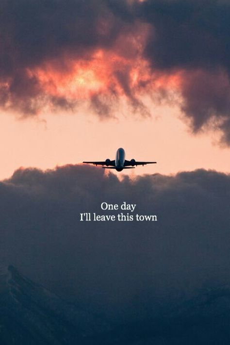 Good Life Quotes Inspiration Positivity, Plane Quotes, Pilot Career, Pilot Quotes, Airplane Wallpaper, Aviation World, Dream Motivation, Life Quotes Pictures, Cabin Crew