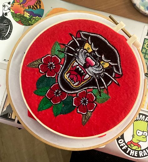 Tattoo Sewing, Graffiti Embroidery, Embroidered Tattoo, Patterns Tattoo, Tattoo Embroidery, Embroidery Shirt, Classic Tattoo, Pattern Tattoo, Hand Embroidery Art