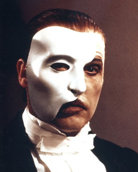 Operafantomet: phantoming, More vintage Michael Crawford photos, from his... Batman Comic Wallpaper, Michael Crawford, Gaston Leroux, Sarah Brightman, Broadway Nyc, Music Of The Night, Phantom 3, Newsies, The Phantom