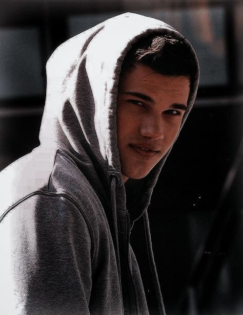 Jacob Black Fan Art, Taylor Jacobs, Jacob Black Twilight, Jacob And Bella, Paul Lahote, Twilight Dr, Twilight Jacob, Crush Movie, Twilight Wolf