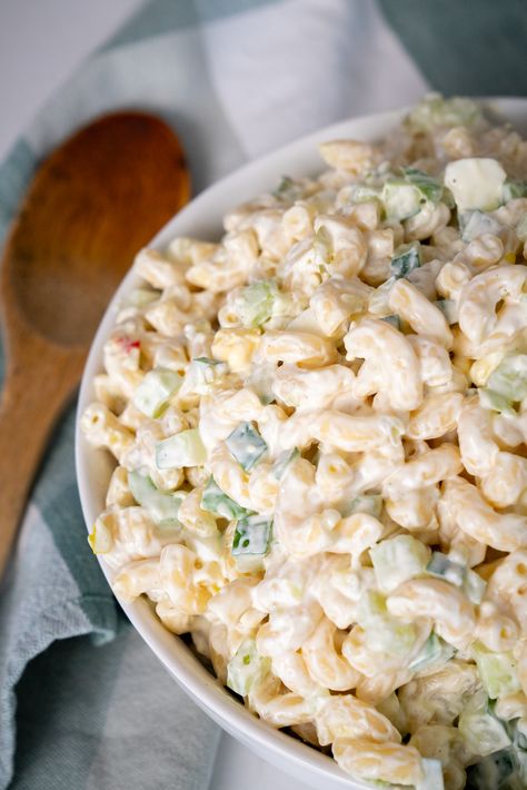 Dolly Parton’s Macaroni Salad Macaroni Salad With Cucumber, Cold Macaroni Salad Recipe, Macaroni Salad Recipes, Shrimp Macaroni Salad, Southern Macaroni Salad, Macaroni Salad Ingredients, Chicken Macaroni Salad, Easy Macaroni Salad, Classic Macaroni Salad