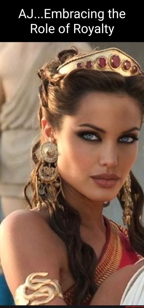 Greek Hairstyles Goddess, Goddess Women, Angelina Jolie Photos, Celebrity Stars, Best Pics, Beauty Icons, Angelina Jolie, Beautiful Eyes, Beautiful People