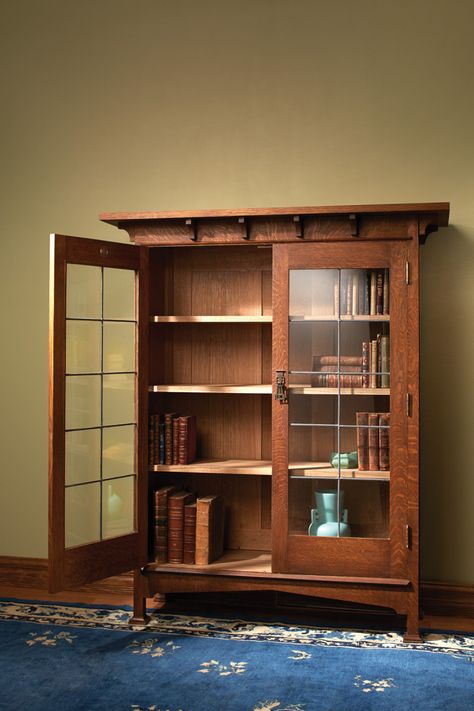 Arts & Crafts Bookcase | Popular Woodworking Magazine Craftsman Bookcase, Table Saw Table, Sewing Machine Table Diy, Thomas Alva Edison, Alva Edison, Saw Table, Diy Sewing Table, Wood Furniture Living Room, Rustic Bookcase